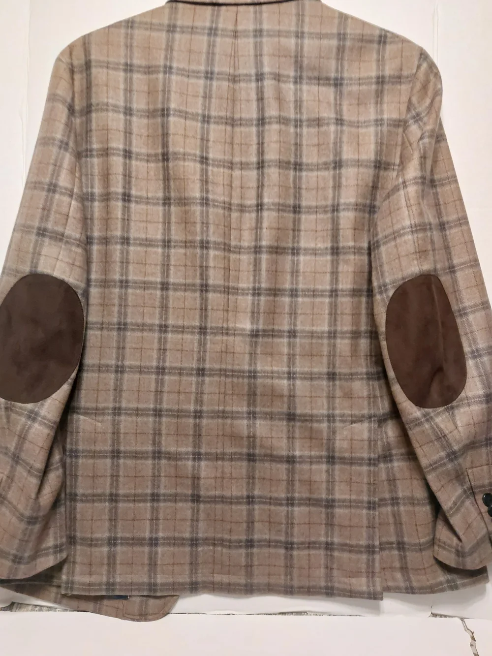 Daniel Cremieux Tan Plaid Sport Coat with Brown Elbow Patches